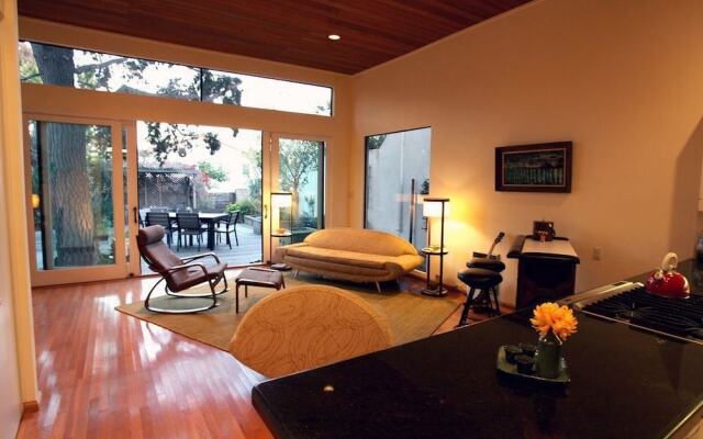 Bay View Modern