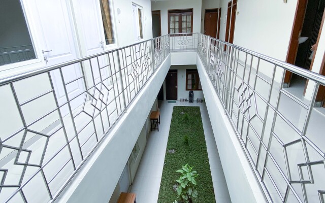 RedDoorz @ Simpang Borobudur