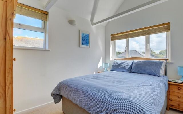 Cozy Holiday Home in Widemouth Bay With Large Garden