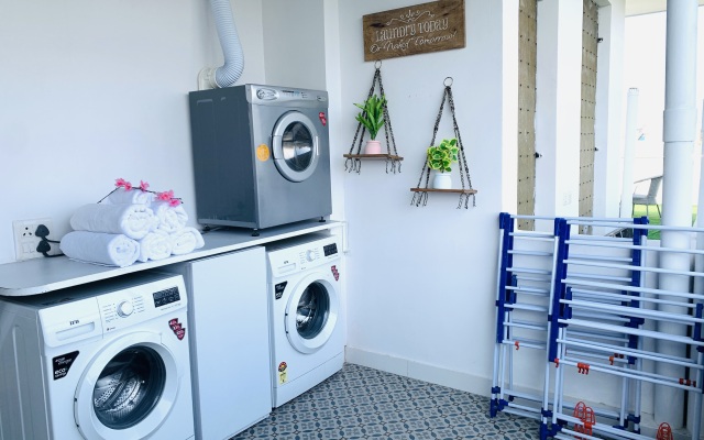 BluO Studio Noida - Balcony, Terrace Garden, Gym