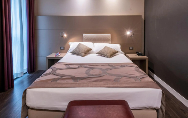 Smart Hotel Holiday