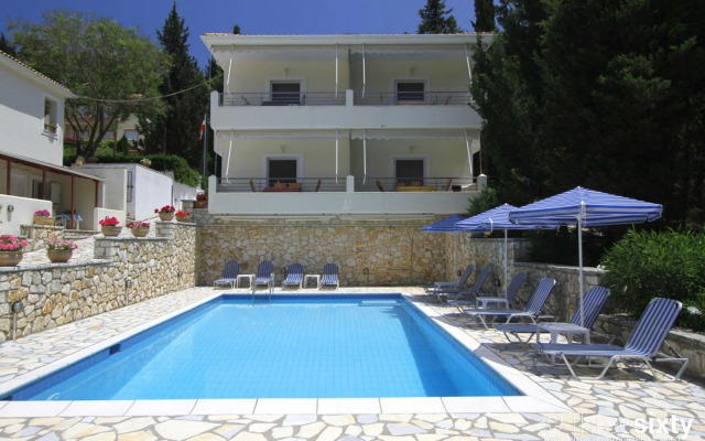 Geni Garden Apartments