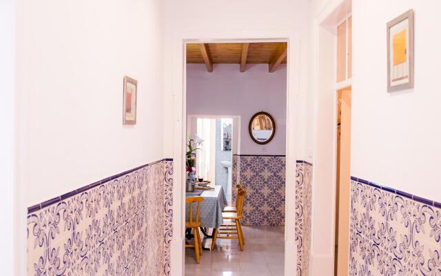 C01 - Blue Door City Townhouse