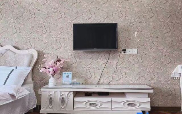 Peach Blossom Valley B&B (Huishan Wanda Branch)