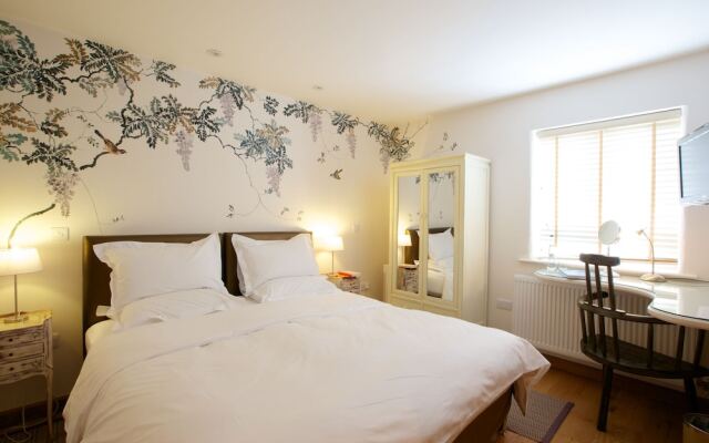 Eckington Manor