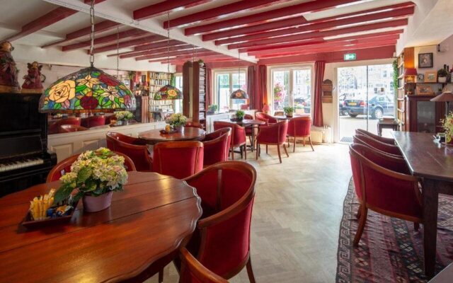 Amsterdam House Hotel