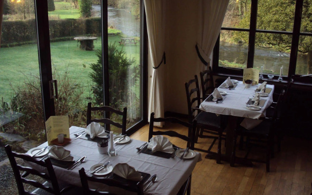 Dolbrodmaeth Riverside B&B
