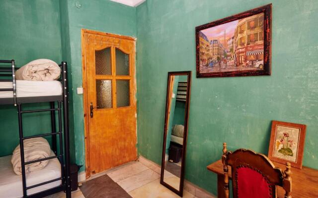 hostel vague