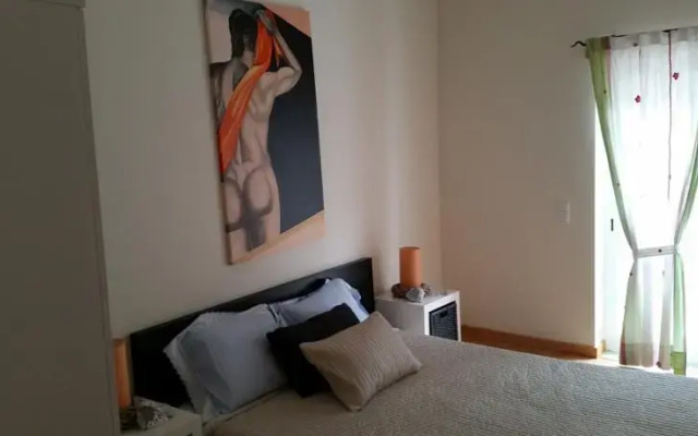 Quarto na zona da Caparica
