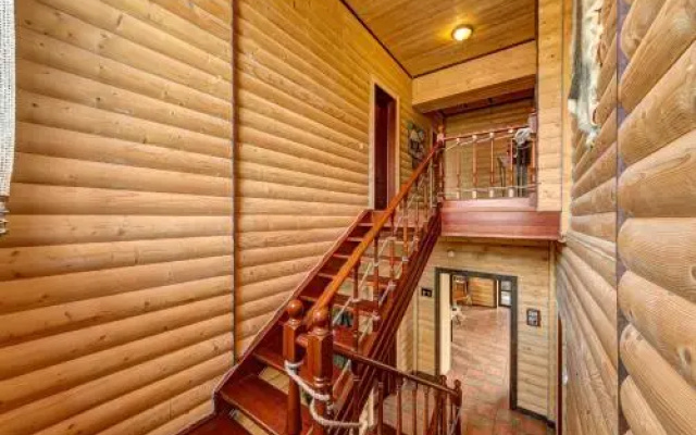 L-Khutor Cottage ?7