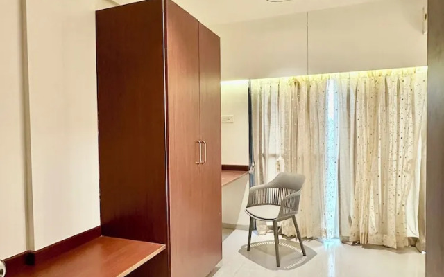 StayBird - Azure Suites Business Hotel