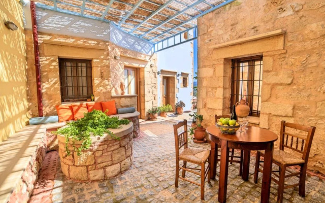 Villa Veneciana with Heated Pool