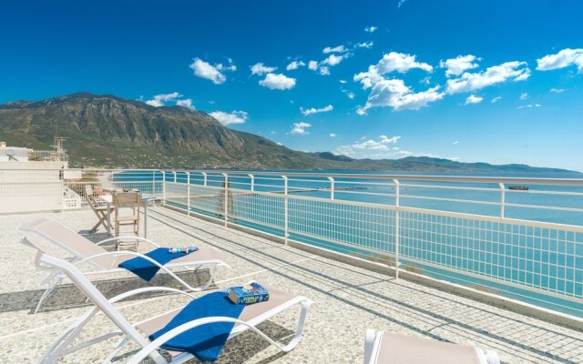 Seafront Penthouse LEO