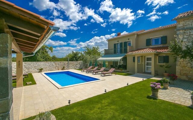 Villa Hisina