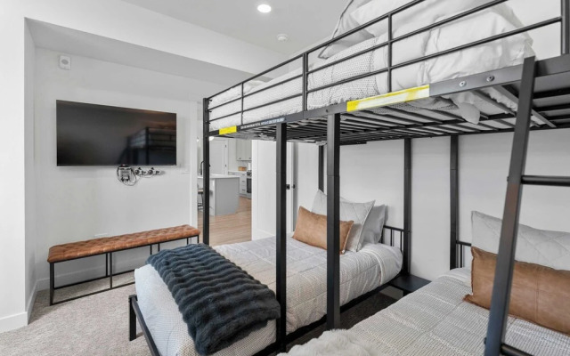 Terra Vista Stay for 8