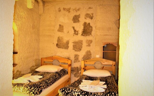 Natureland Cave Hotel