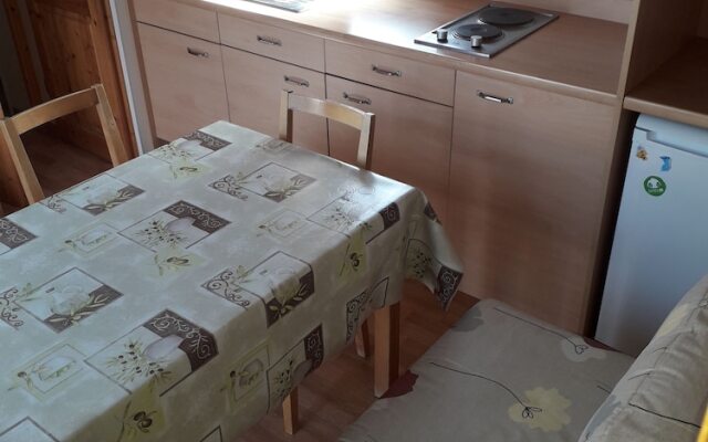 Camping La Croix Badeau - Chalet