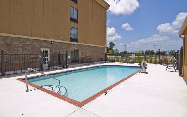 Holiday Inn Express: Pearl