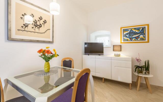 Matea - 20m From the sea - A2