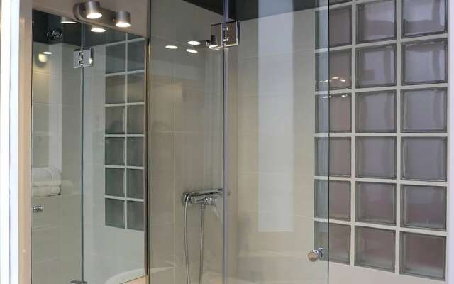 Modernist Flat - Sagrada Familia