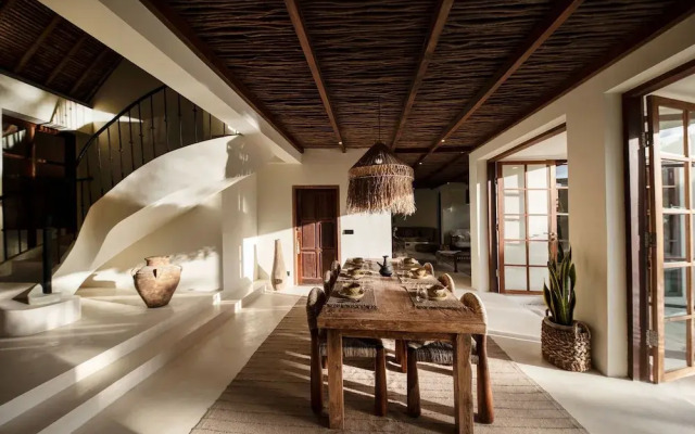 Villa Xanadu Pererenan by Nakula