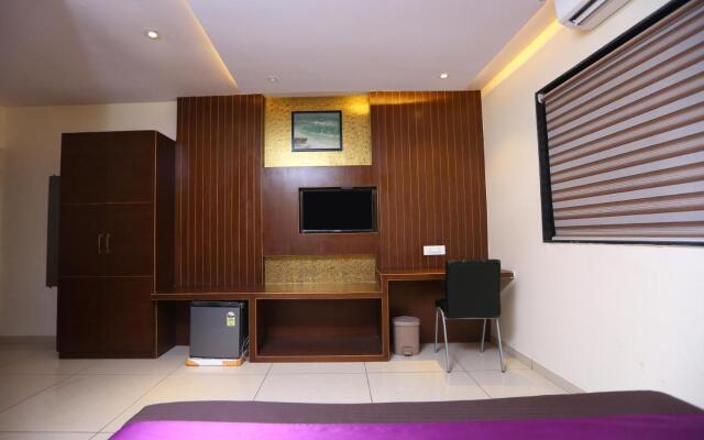 Hotel Dwarka Residency