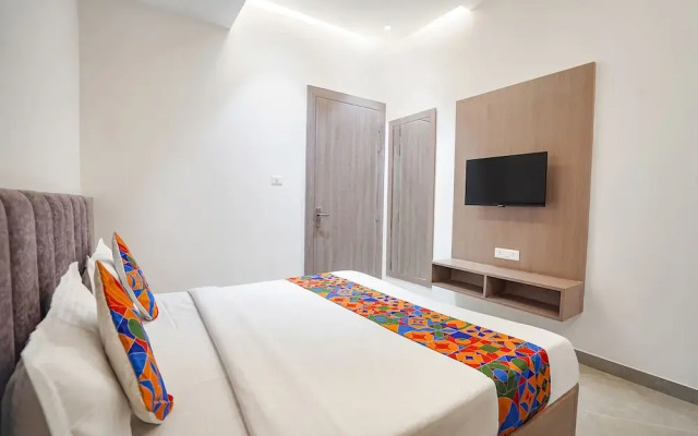 Fabhotel Mahalaxmii Grand