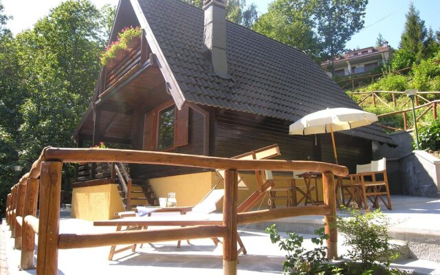 Spacious Chalet in Cutigliano With Pool