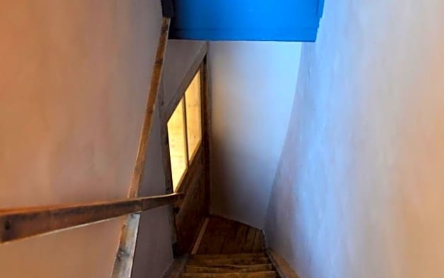 File dans ta chambre !