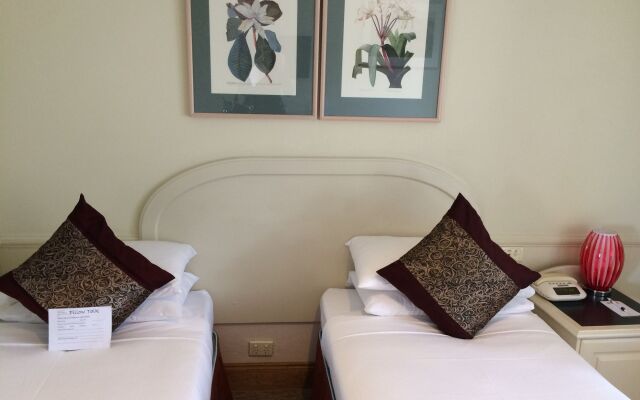 Twin Towers Inn