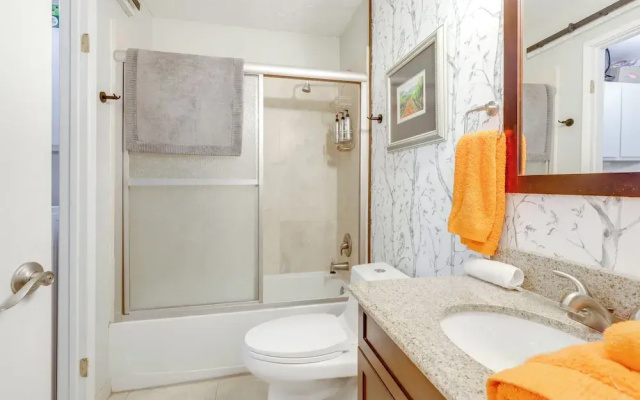 Private Patio & Workspace: Quiet Sonoma Condo!