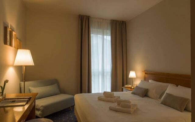 Hotel Dore