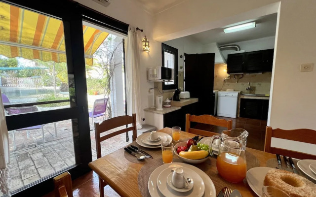 Tavira Traditional Villa by Homing