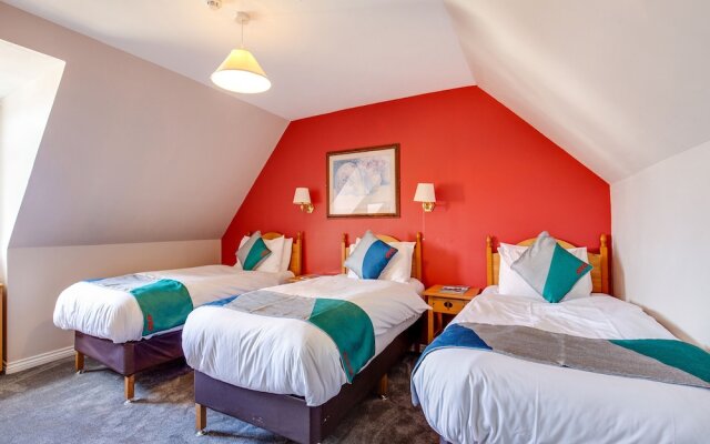 The Richmond Arms Hotel by OYO