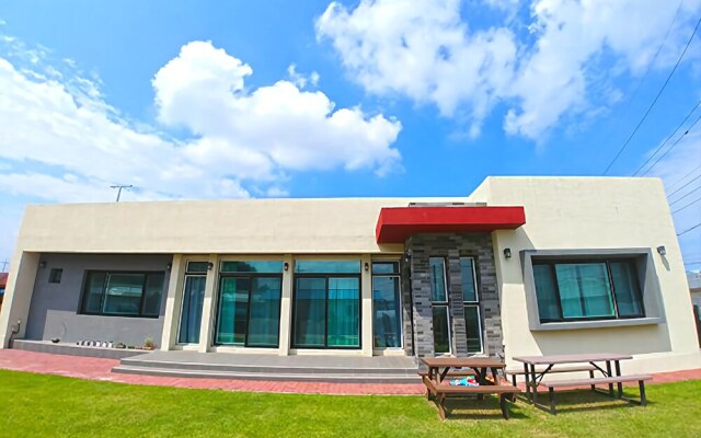 Jeju Guham-yongsam's Pension
