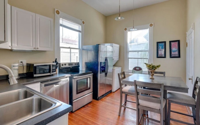 Forsyth Park 2 Bedroom Beauty