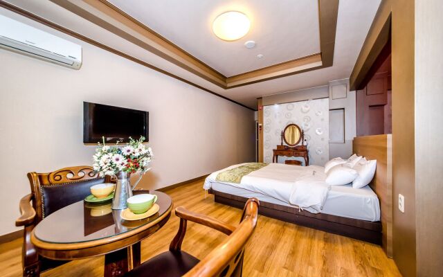 Sky Leaders Hotel