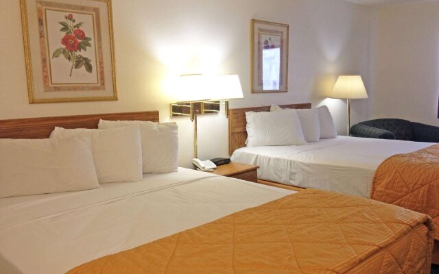 Capital O Amerihost Inn and Suites Mexico Hwy 54 MO