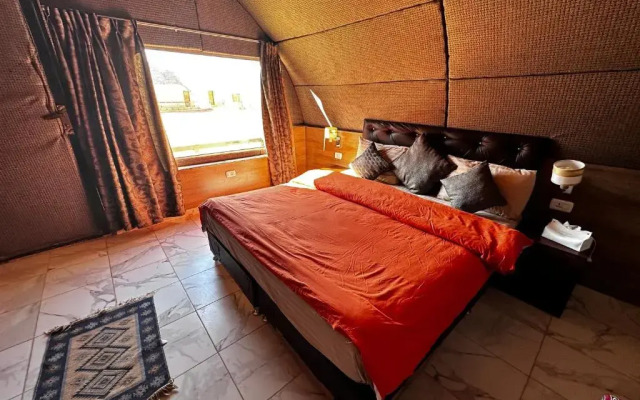 Sharah Luxury Camp