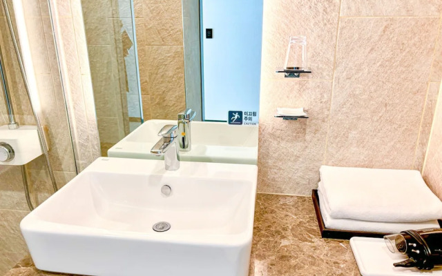 Airsky Hotel