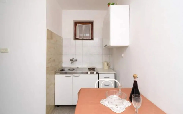 Apartment Dalmatin Zuljana - Two-bedroom Apartment 2