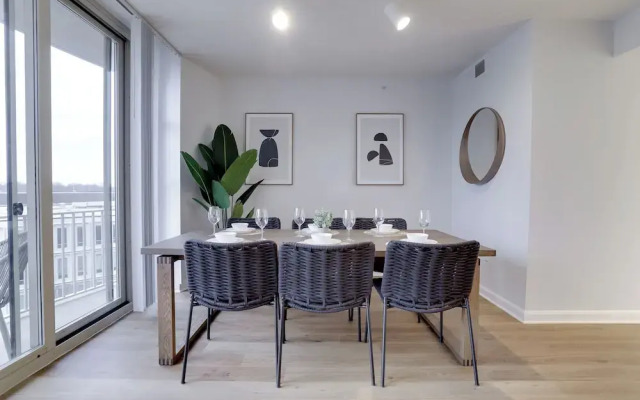 Cozy & Comfortable Condo in Ballston