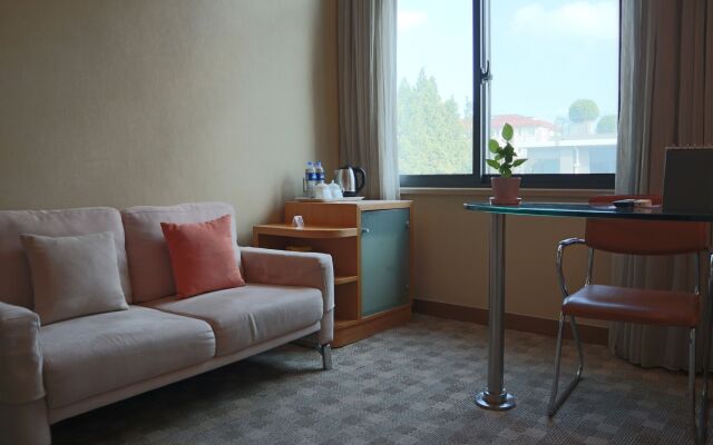 Lotel Hotel