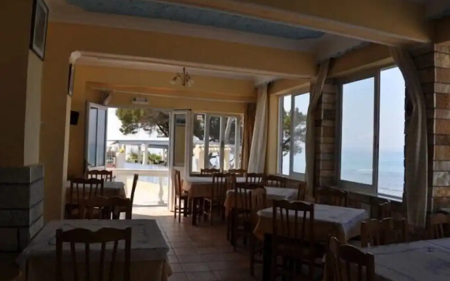 Paramonas Hotel