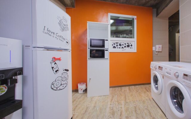 KW Hongdae Line Hostel