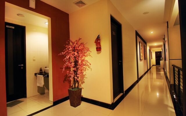 Puri Chorus Hotel
