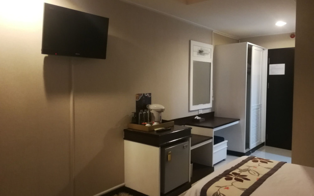 The Singora Hotel