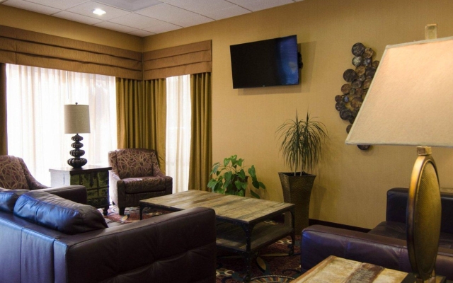 Comfort Inn & Suites Presidential