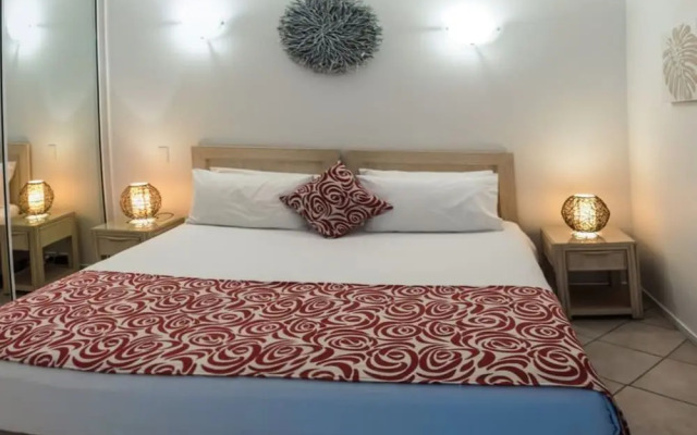 Oasis 4 at Palm Cove