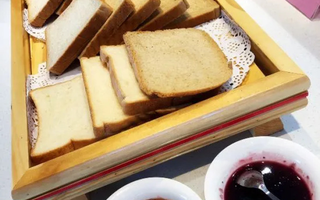 H Hotel (Xingyang Zhengzhou High-speed West Station)